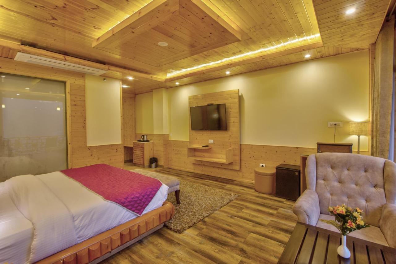 The Holiday Villa Resorts & Spa Manāli Kültér fotó